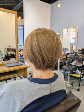 レイリー(LAiLy) コンパクトショート×シアーベージュ