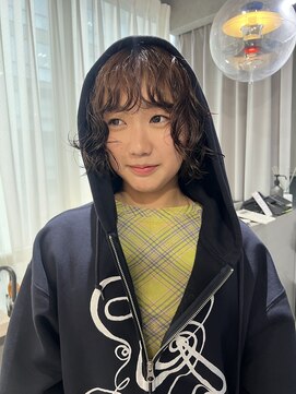 リラス 博多(rilas) 大人気ミニボブパーマ 顔まわりレイヤー パーマスタイル