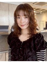 シーン バイ ラッド(SCENE by RAD)&nbsp;自然なくびれが魅力のレイヤーセミロングショートショートボブ