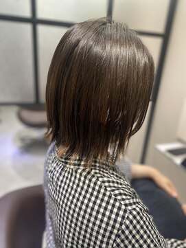 あお へあさろん グレイカラー ボブ