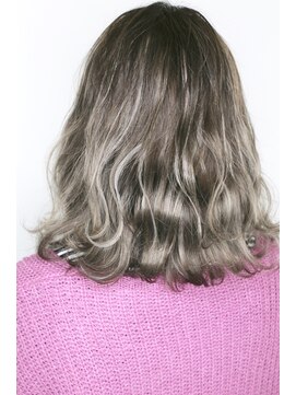 モディッシュ(modish beauty) ハイライトグラデーション