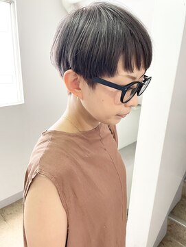 リルア 博多(LIRUA) オン眉丸みマッシュショート