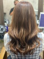 ハサミバイアトリエナガノ 千葉(8sami by atelier nagano)&nbsp;デザインカラー／レイヤーカット/ウエットヘア/オリーブベージュ