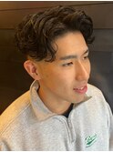 センターパート スパイラルパーマ ツーブロック フェード