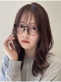 顔周りレイヤーカットくびれヘアミルクティーベージュカラー