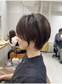 魅力倍増カールセミディシアーカラーダークアッシュショートヘア