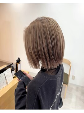 ソソ(soso.) 落ち着いたハイトーンカラー【スモークミルクティー】