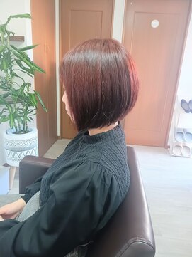 ヴィヴァーチェ(VIVACHE) 前下がりボブ