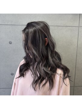 ダークトーンベースに映える！ハイライトカラー