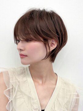 アマトウキョウ 表参道(AMA TOKYO) 斜めバング、小顔ショート、前髪パーマ