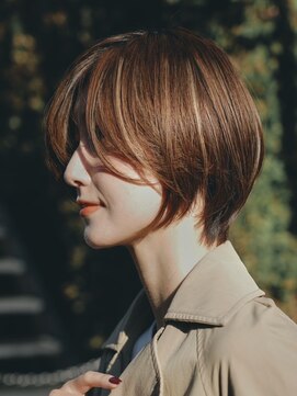 エリマ 横浜西口(elima) 横浜西口ショートカットくびれショートベージュカラー韓国30代