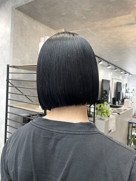 イデアル(Ideal) ボブ/ミニボブ/切りっぱなしボブ/外ハネ/外ハネボブ/前下がり