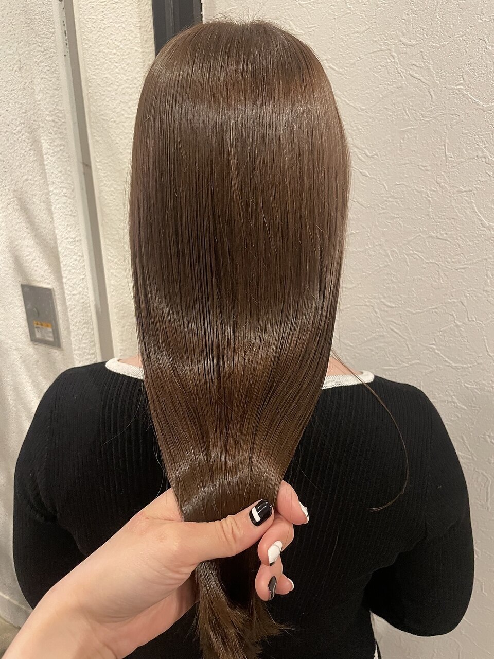 HPB【今すぐ予約！平日限定クーポン】カット＋AVEDAカラー\12,100→\11,550