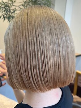 ルータス(loutus)の写真/最新トリートメントで髪にご褒美を♪ダメージや乾燥で広がる/パサつく髪も指通りなめらかなツヤ髪に！