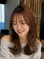 ファルベ(Farbe)&nbsp;大人ガーリー　似合わせカット　ミディアムレイヤーカット