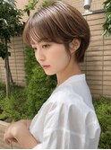 横浜西口/グレーヘアー メテオストレート ひし形レイヤーボブ