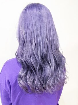 ホワイト 梅田(white) ＊優美に揺れ動くラベンダー