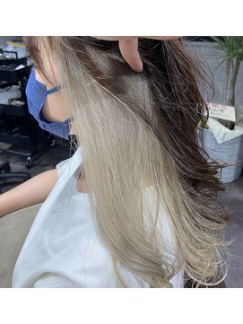 ハウル(Hawl) ホワイトベージュインナーカラー