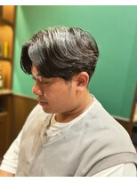 ヒロギンザバーバーショップ 丸の内店(HIRO GINZA BARBER SHOP)&nbsp;前下がりセンターパート　ニュアンスパーマ大手町/丸の内/東京