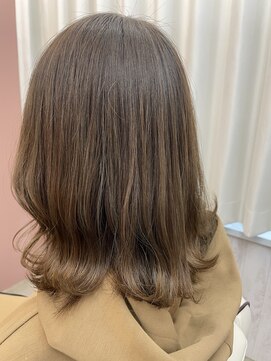 シーヤ(Cya) コンプレックス解消/髪質改善/薬剤除去/のばしやすいミディアム