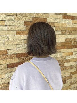 チーク(CHiiK) グレージュ