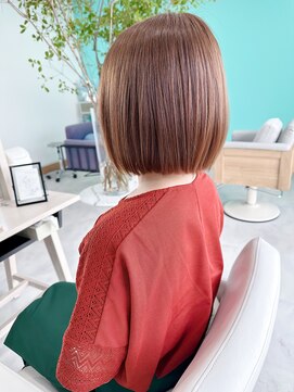 ユーフォリア(Euphoria.) 軽めぱっつんボブに明るめカラー