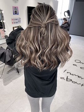 キング 枚方店(K!ng) 【枚方、高槻、梅田】ホワイトハイライト