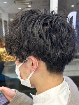ヘッズ 本八幡店(HEADS) MEN'S HAIR センターパート ツイストスパイラル コンマヘア