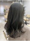 くすみたっぷりオリーブグレージュ