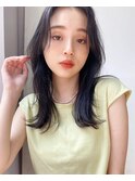 ミディアムロングレイヤーくびレイヤーハッシュカットフルバング