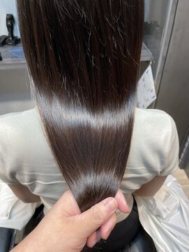 リットバイハレケ(Lit. by HAREKE) ストレートパーマ