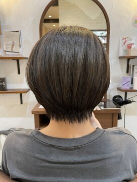 ヴィアンカ(Vianca) 大人ショートボブ