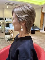 レクタ(recta) 大人白髪ぼかし40代50代ウルフショート