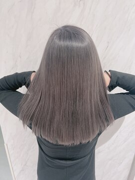 リー 枚方(Lee) 店長今里☆ブリーチしてもツヤツヤグレー☆