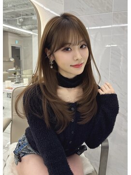 ベージュカラー×レイヤーカット