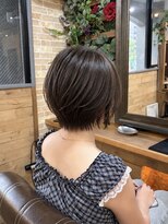 プランツヘアー&nbsp;20.30.40代　切りっぱなしショートボブ