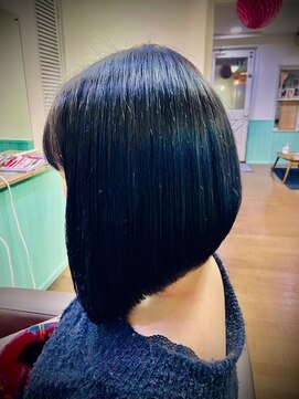 ヘアーアートフタバ(hair art Futaba) 前下がりアッシュボブ