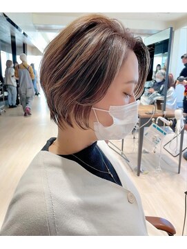 アフロート ギンザ(AFLOAT GINZA) 【小鳥居】大人可愛い艶カラーショートボブ30代40代50代