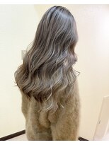 バーチョ(bacio)&nbsp;グレージュバレイヤージュ ワンレングス 【Insta→bacio_ozawa】