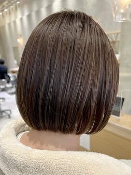 シベルバレー 横浜(sibell) ＊ミニボブ/ハイライトカラー/ハイトーン