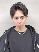 センターパート　無造作　ツイストスパイラルパーマ　メンズ