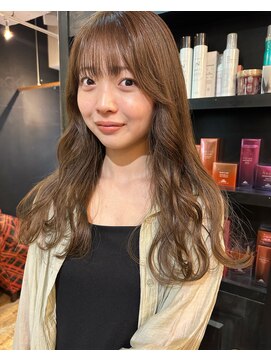 ヘアーアンドファッションシオミエイチ (hair＆fashion shiomi H) 重たくないブラウンベージュ