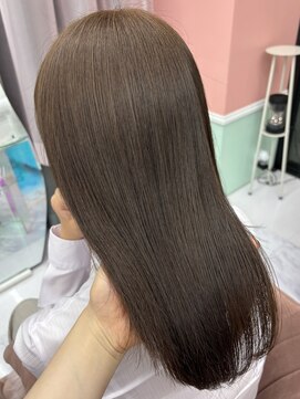 ガーランド(Girland) 【girland】 透明感ベージュ 韓国風/レイヤーカット