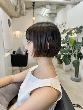 セルン(cerne) 黒髪ショートボブハンサムショートマッシュショート垢抜け30代