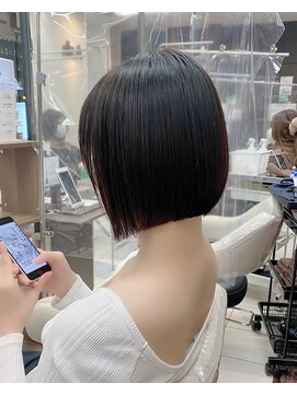 アッシュ 横浜西口店(Ash) ストレートボブ
