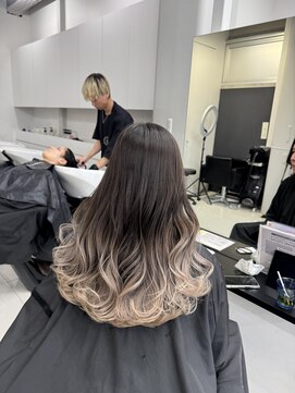 アライブ ハラジュク(ALIVE harajuku) 【ALIVE yu-ki 自然な繋がりのグラデーションカラー】