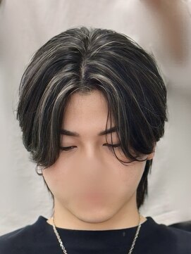 バース バイ ハピネス(BIRTH by happiness) 韓国へアカルマパーマワックスなしセンターパート黒髪ウルフ