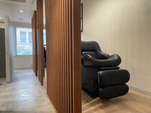 シーバイボクノ 銀座(si by bokuno)の雰囲気（フルフラットのシャンプー台で姿勢がとても楽です♪）