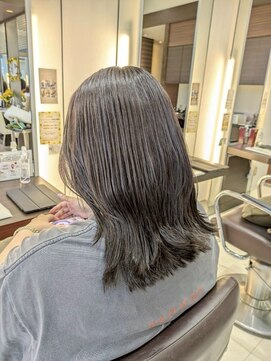 ブルーテーフ(Bleu Terre) 盛岡 【退色も楽しめる白髪ぼかしハイライト】40代50代オススメ