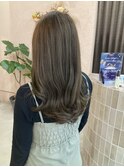 アッシュグレージュ